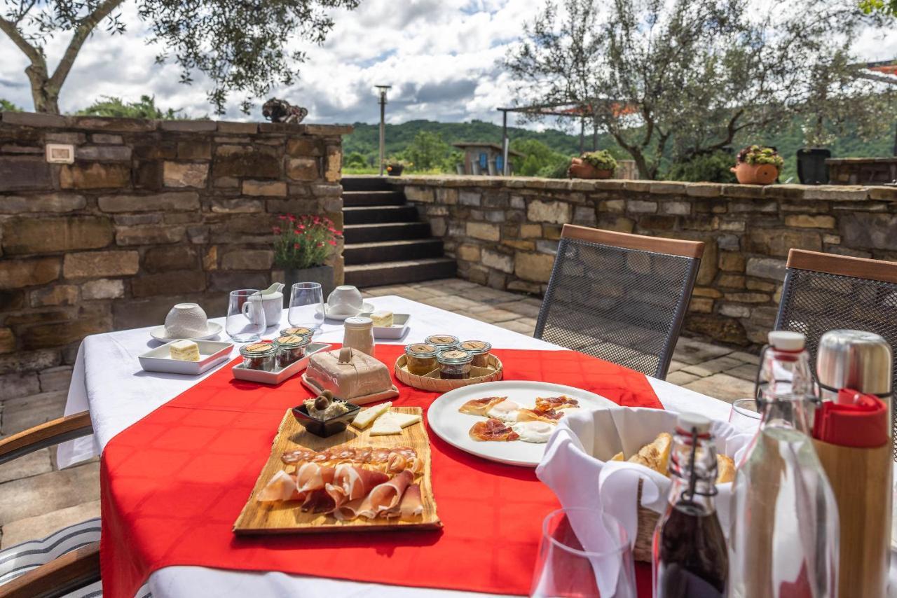 Touristfarm - Apartments "Red Fairytale" Marezige Exteriér fotografie