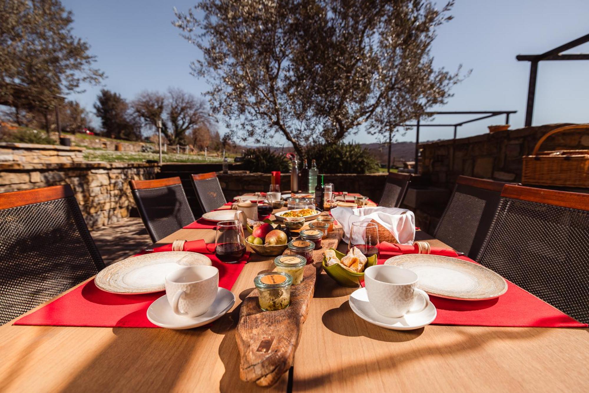 Touristfarm - Apartments "Red Fairytale" Marezige Exteriér fotografie
